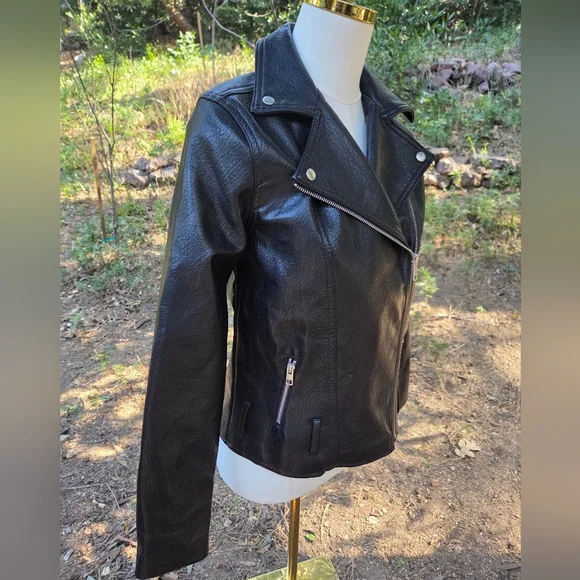 Old Navy Black Fuax Leather Biker Jacket - Picture 2 of 6